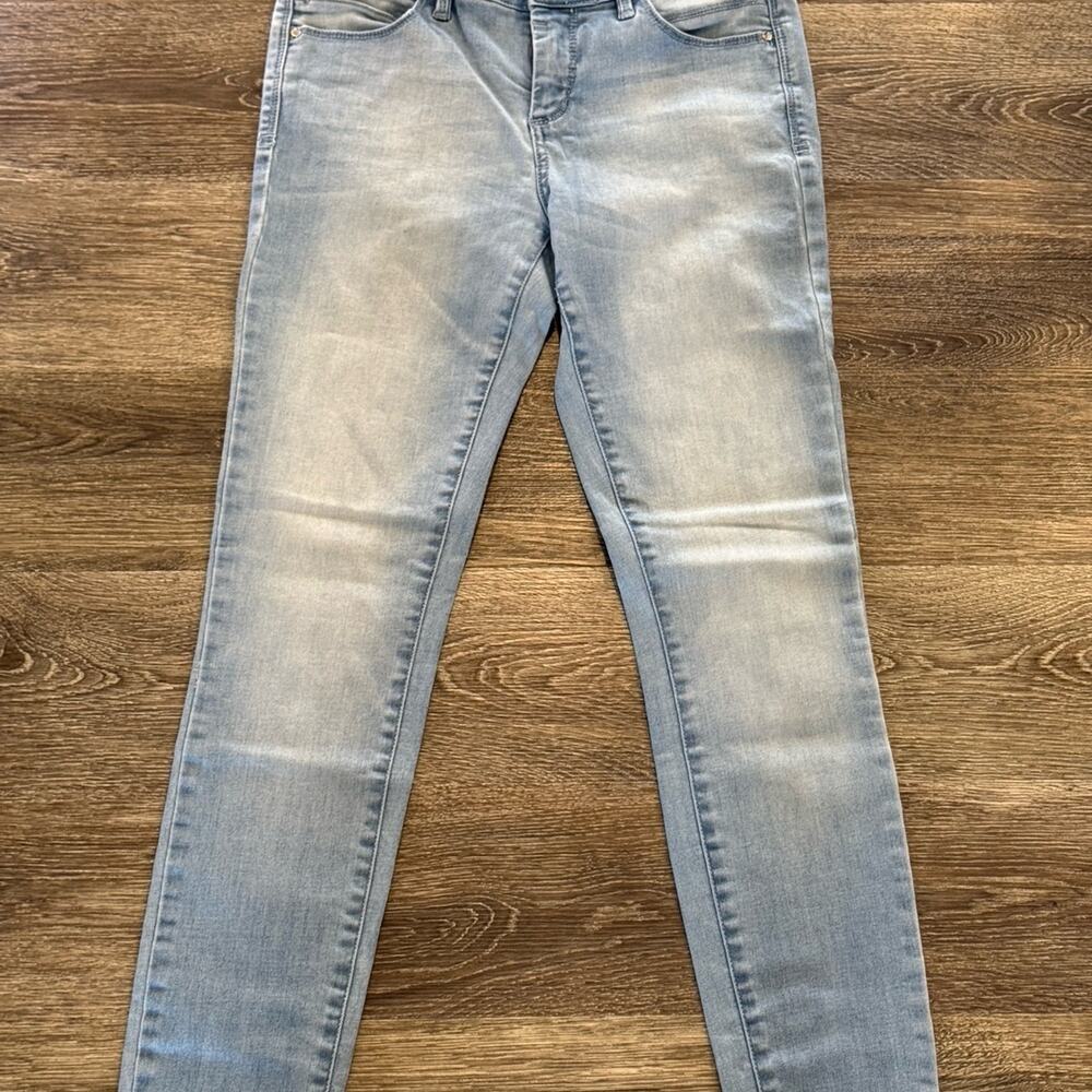 BeBe Heartbreaker Skinny Jeans